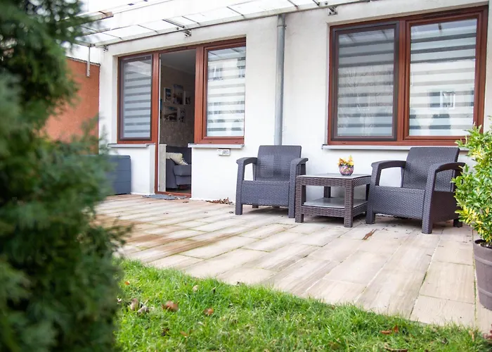 Al-Dom Apartamenty Wisniowy Ogrod Z Garazem